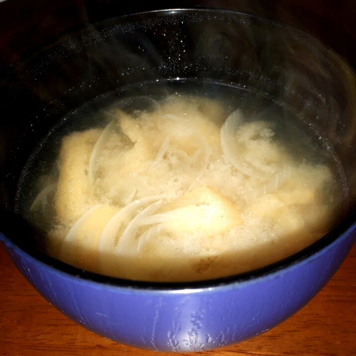 玉ねぎと油揚げのお味噌汁
